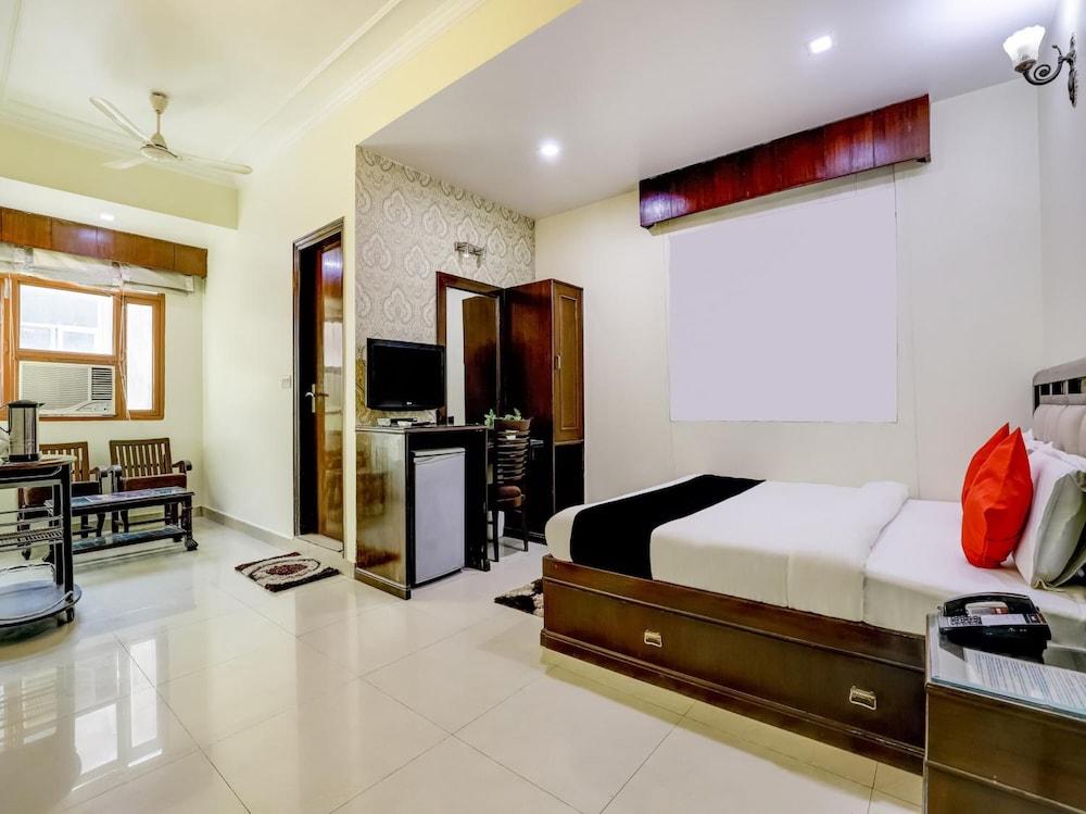Hotel Grand Park Inn Delhi  Exterior photo